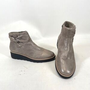 Clarks Collection Womens Pewter Metallic Leather Bow Ankle Boots Wedge 10